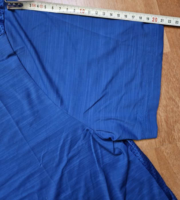 Продам футболку для бега , занятием спортом Reebok.