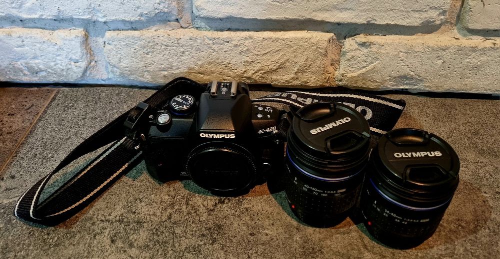 Aparat lustrzanka Olympus E-420