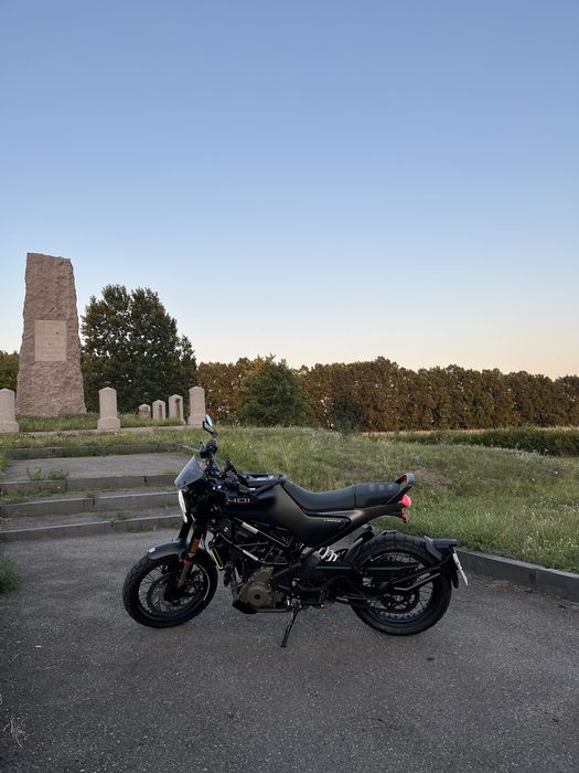 Мотоцикл Husqvarna Svartpilen 401