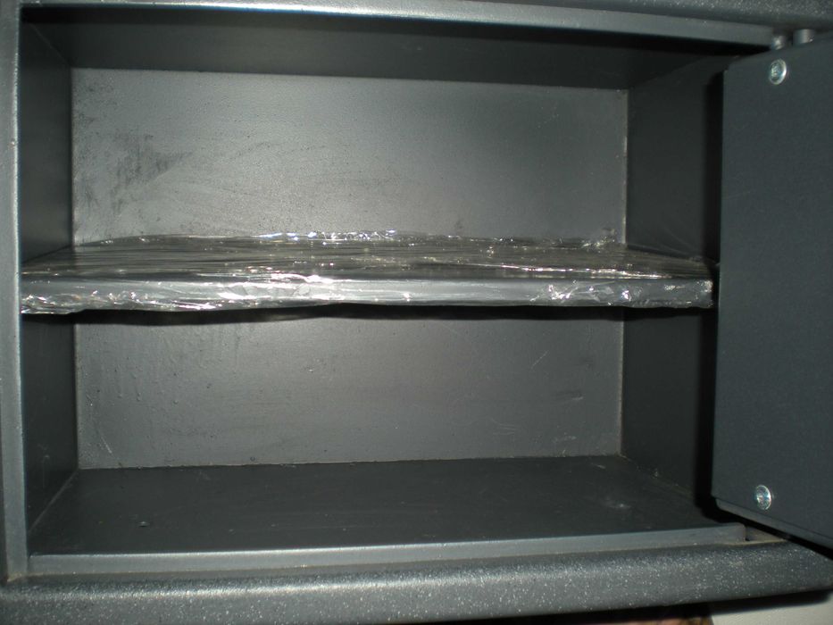 Сейф важкий металевий меблевий 30х43х32см з ключовим замком