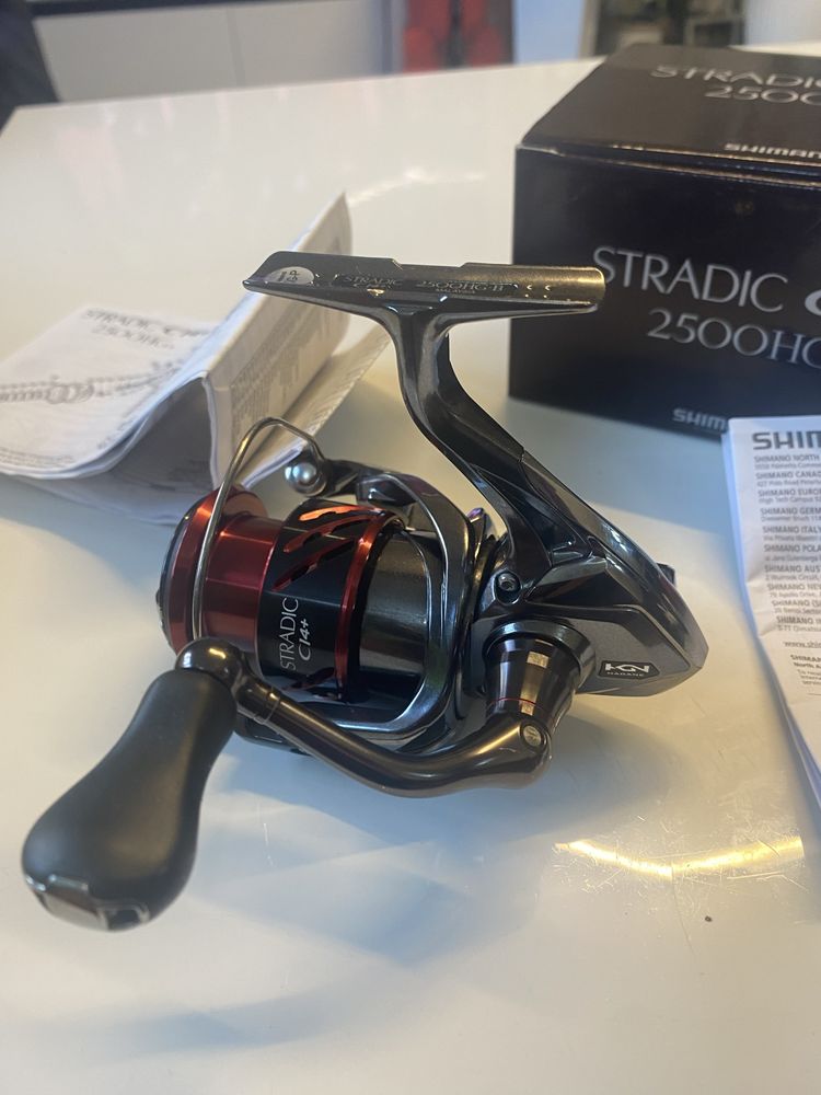 Shimano Stradic CI4+ 2500HG-B