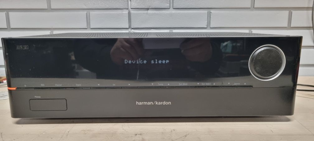 Amplituner HARMAN/KARDON AVR 151. Internet  HDMI
