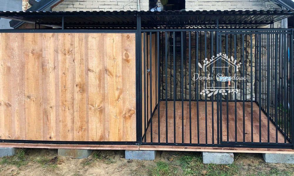 Kojec dla Psów 4x2m Drewniana podłoga ściany zabudowane drewnem ID588