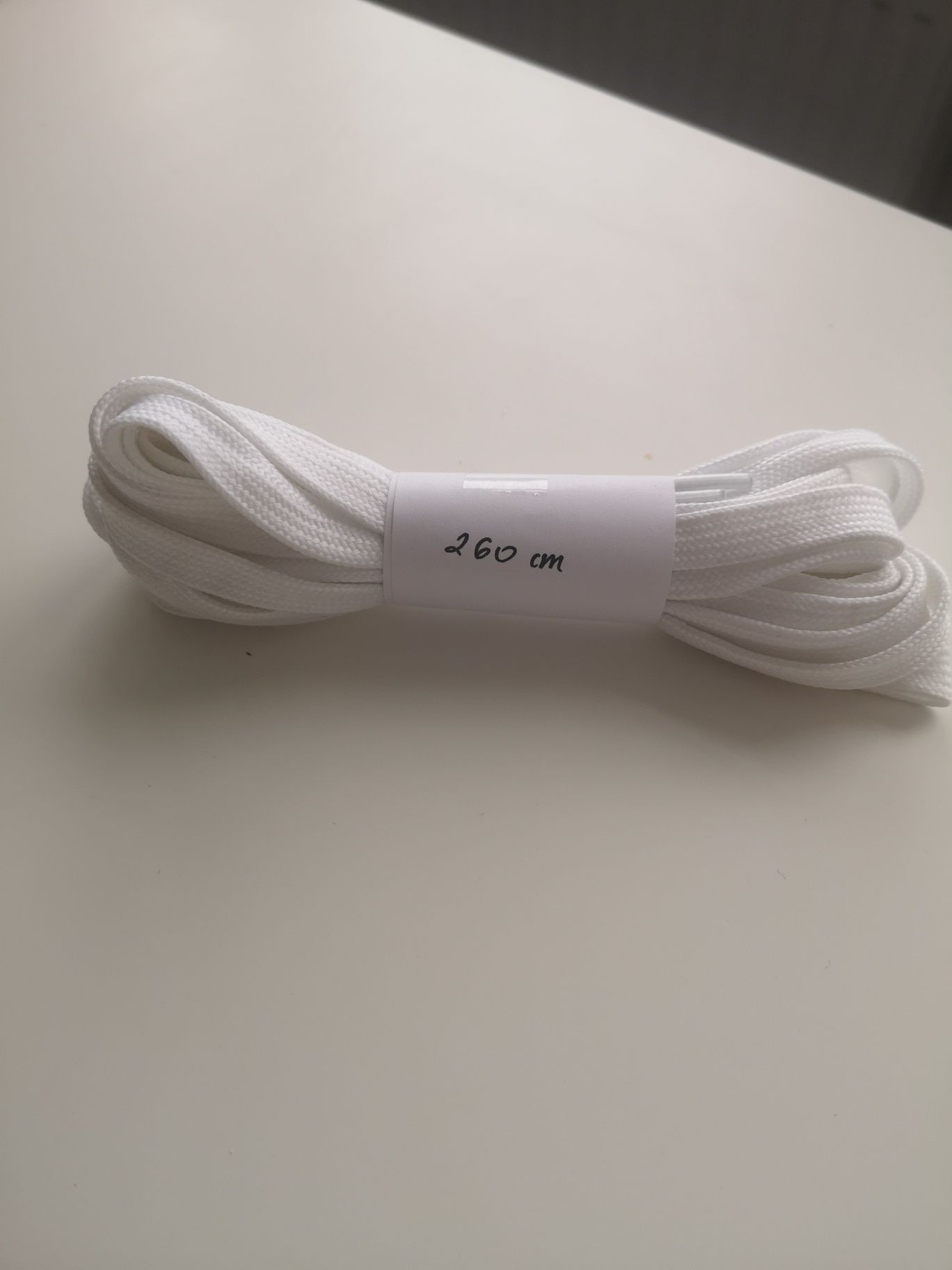 Sznurówki do łyżew 260 cm