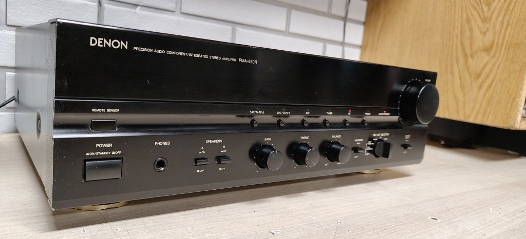 Wzmacniacz DENON PMA-680R.