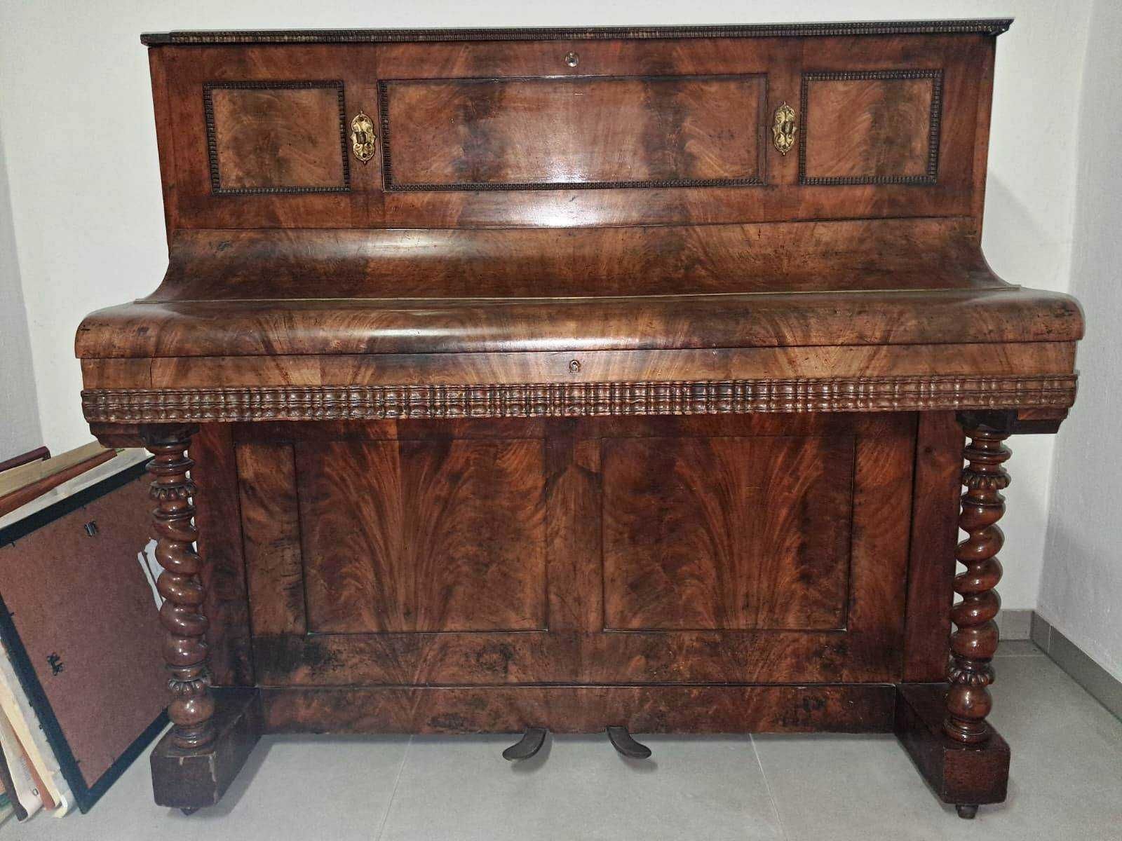 pianino zabytkowe