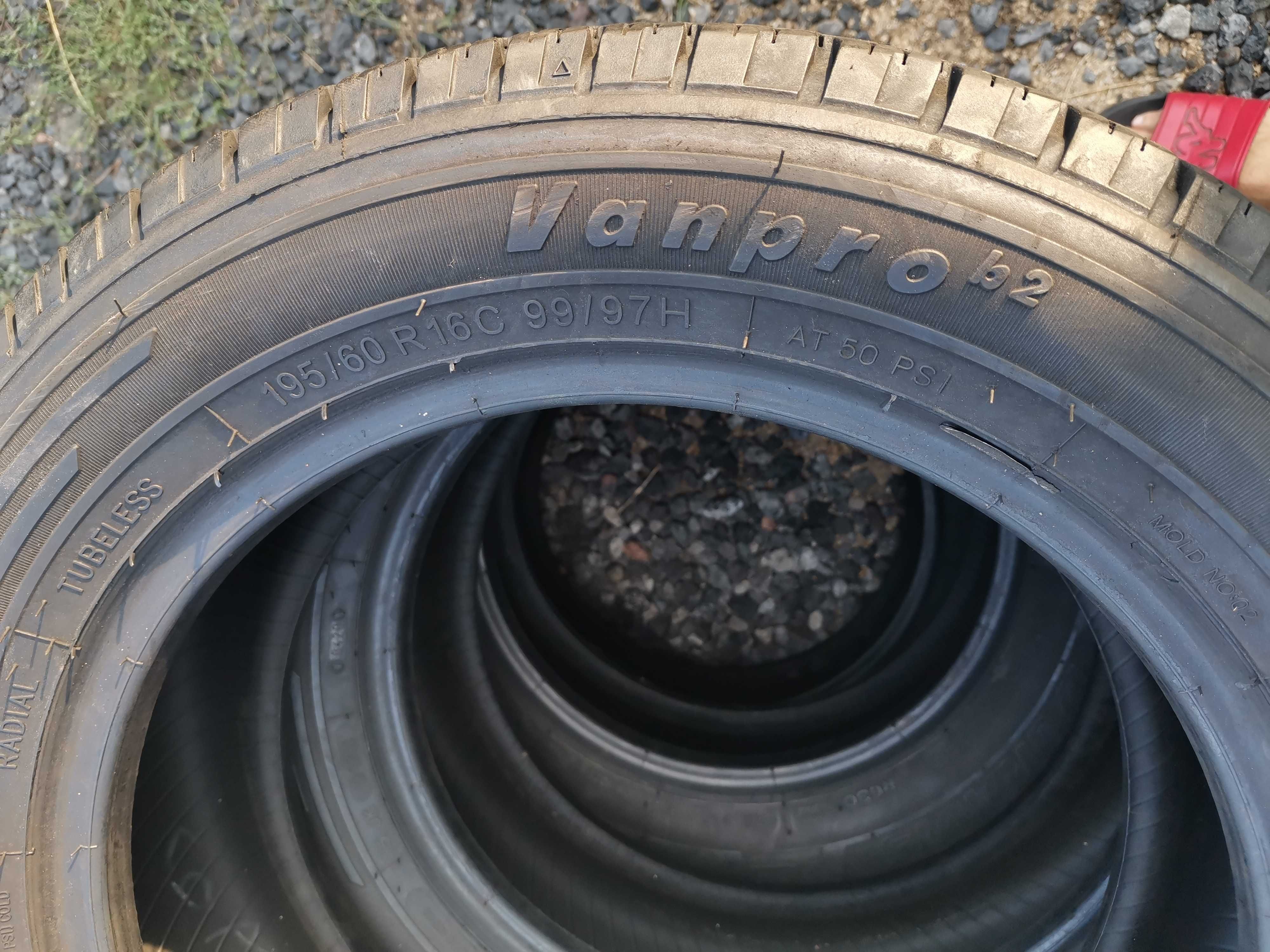 bus Kormoran 195/60/16C z 2020r 8.8mm 2szt Lato