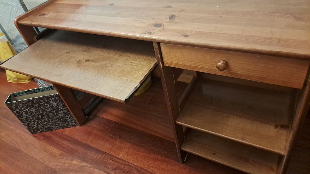 Secretaria madeira