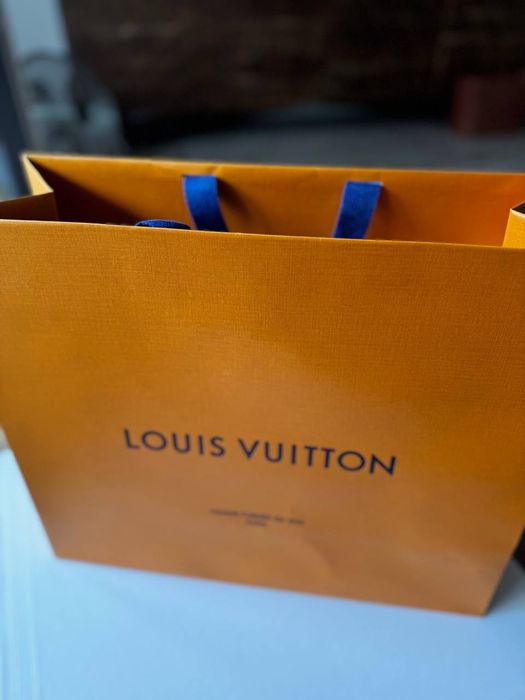 Брендові пакети і коробки