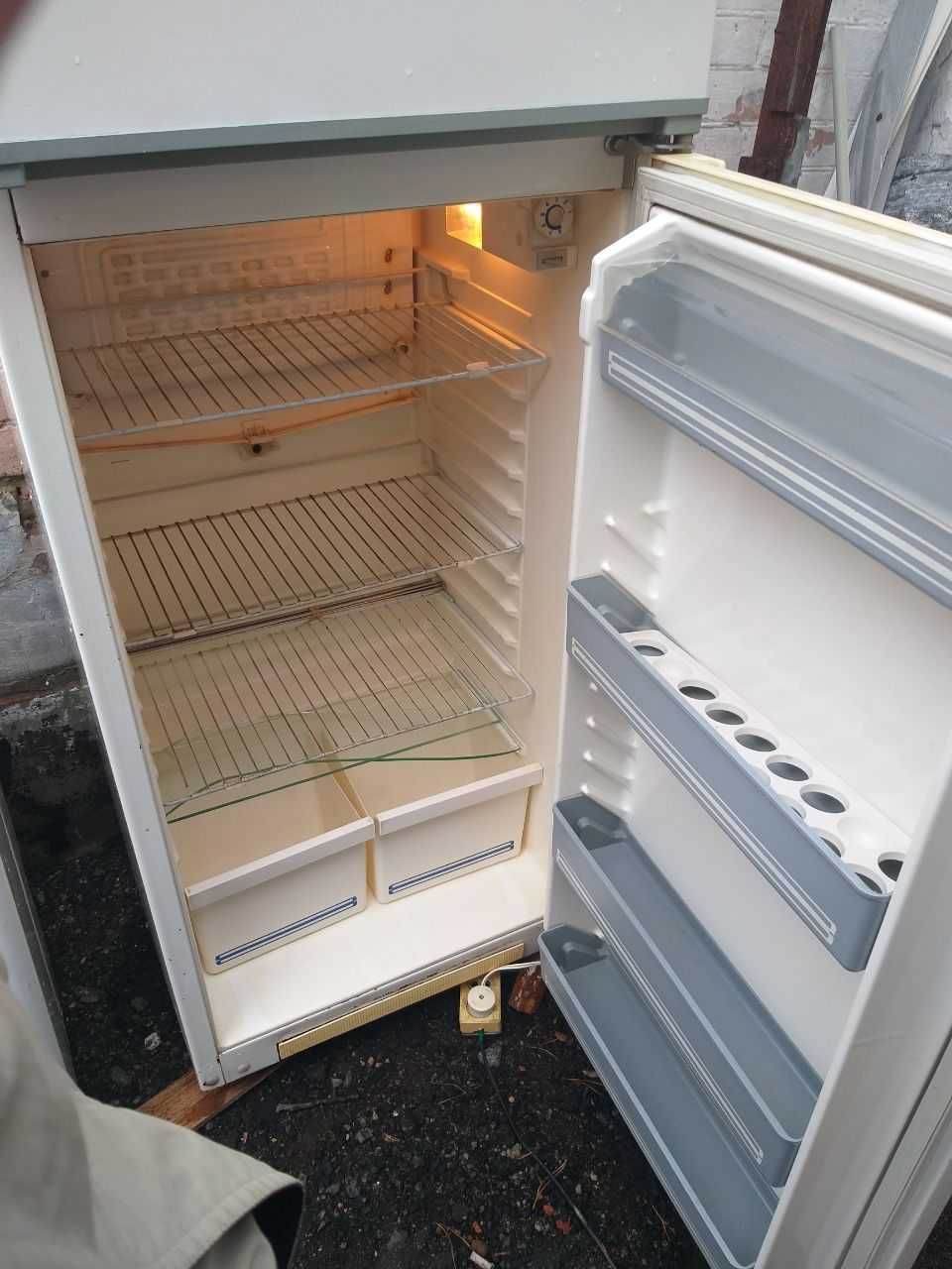 холодильник б/у Донбасс 214 в идеале