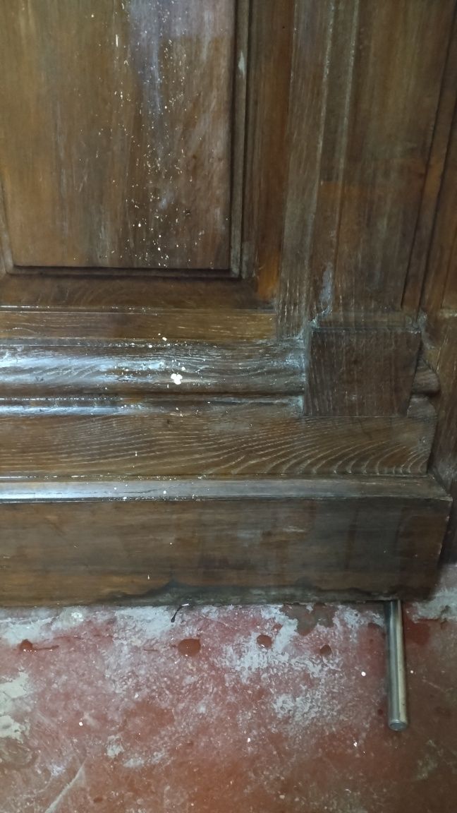 Moldura de parede antiga