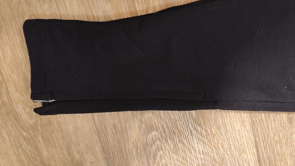 Продам штани спортивні на хлопчика. Фірма nike.