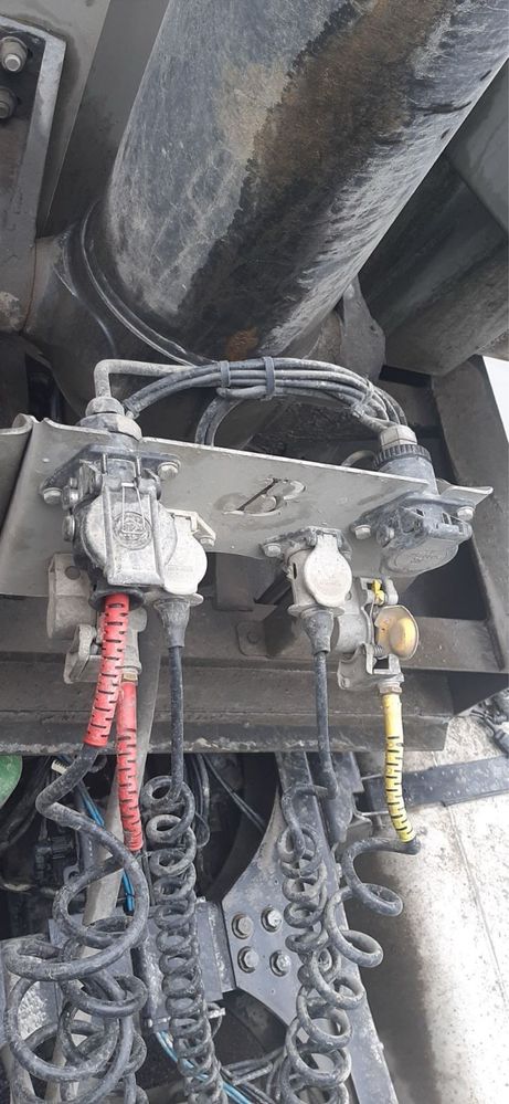 Продамо полуприцепи 45кубів Bador