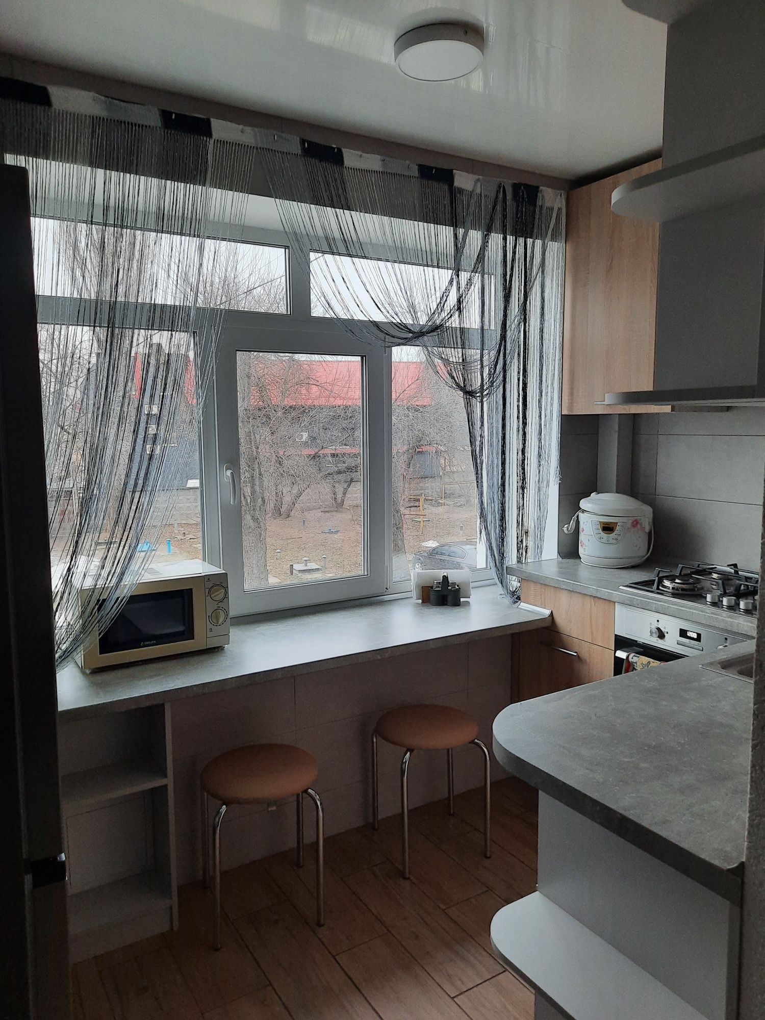 Дві окремі кімнати, з балконом і всіма зручностями