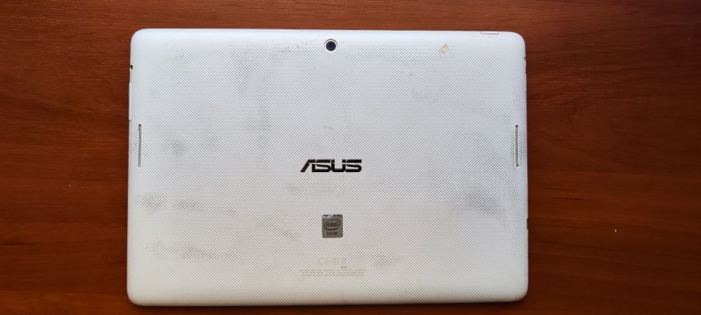 Планшет Asus MeMO Pad FHD 10 ME302C