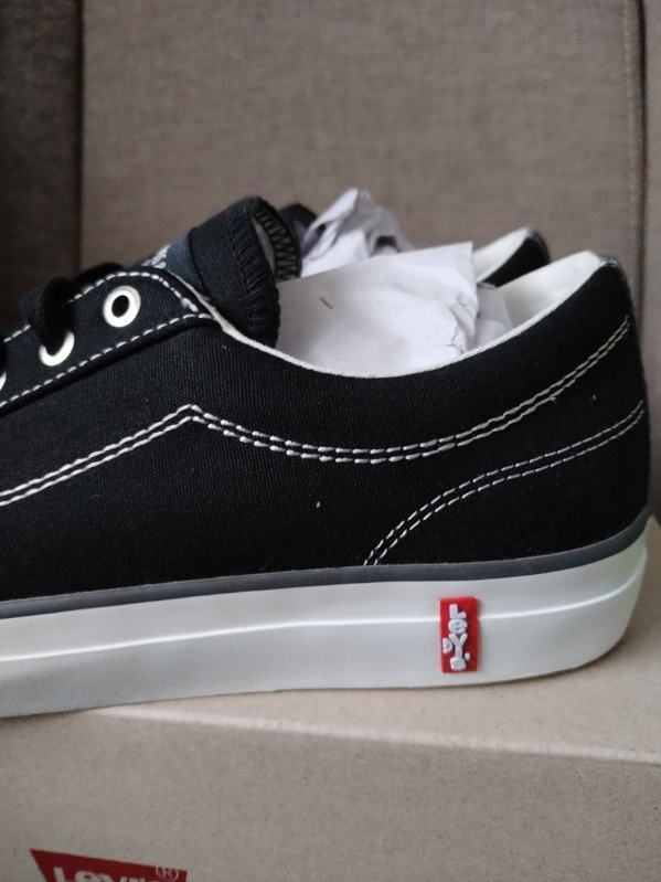 Levi's damskie tenisówki LS2 r.42 EU nowe oryginalne okazja prezent