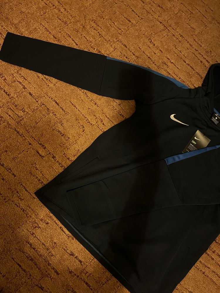 Bluza nike z kapturem