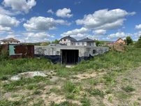 Земельна ділянка з фундаментом в мкр. Горяни
