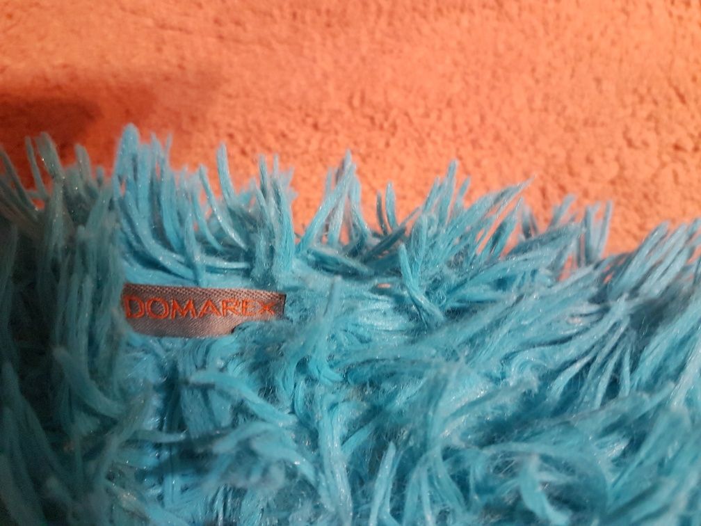 Niebieska poduszka futrzak dla dziecka