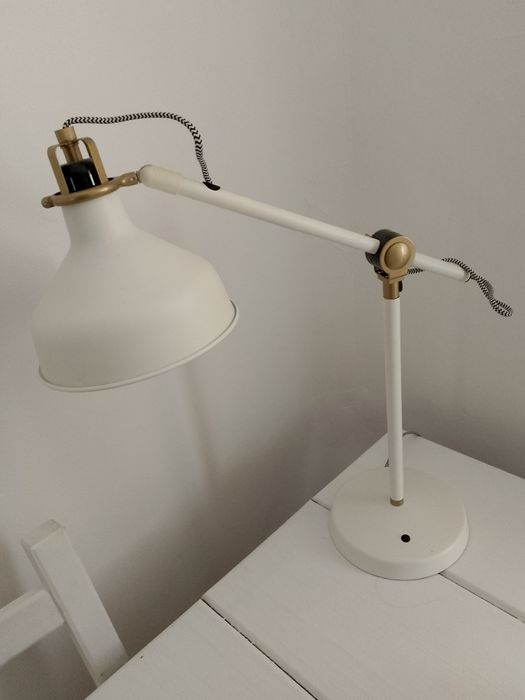 Lampka ikea biała