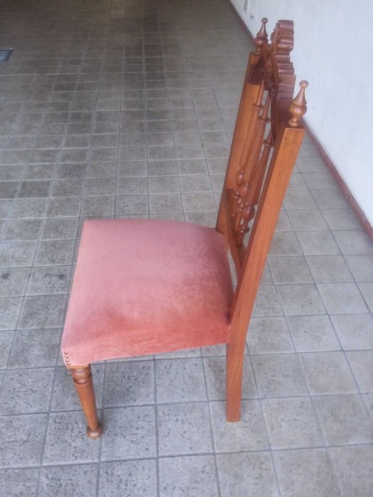 Cadeira de madeira