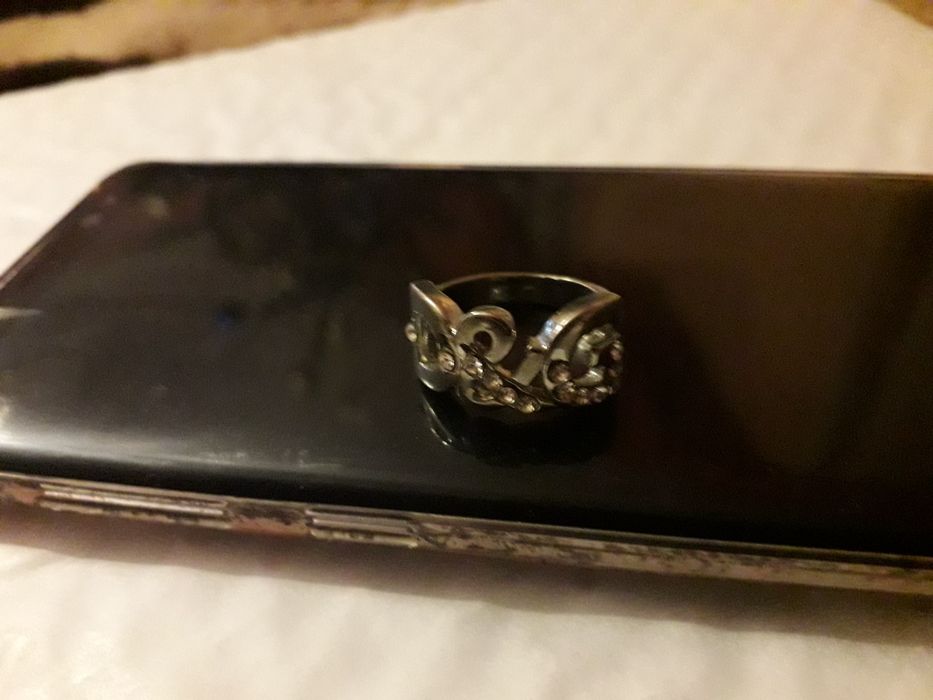 vendo anel D&G senhora