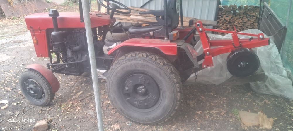 Продам трактор сінтай