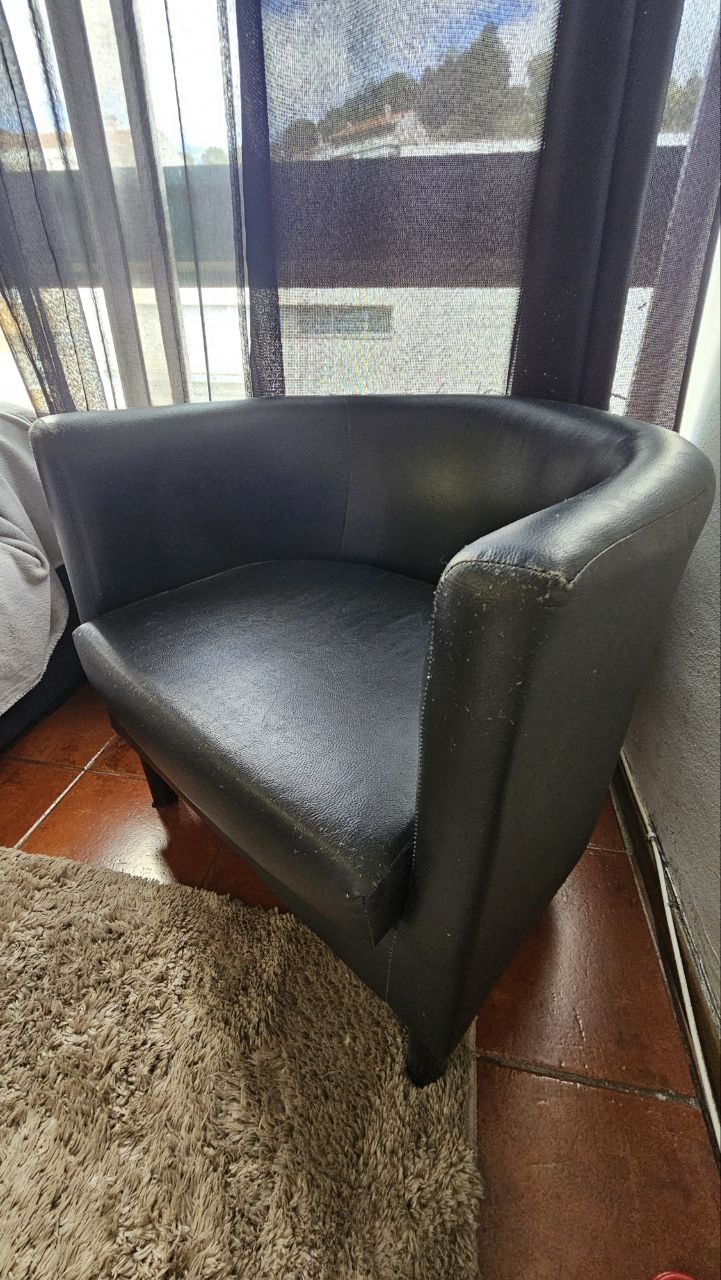 Poltronas em bom estado de conservação