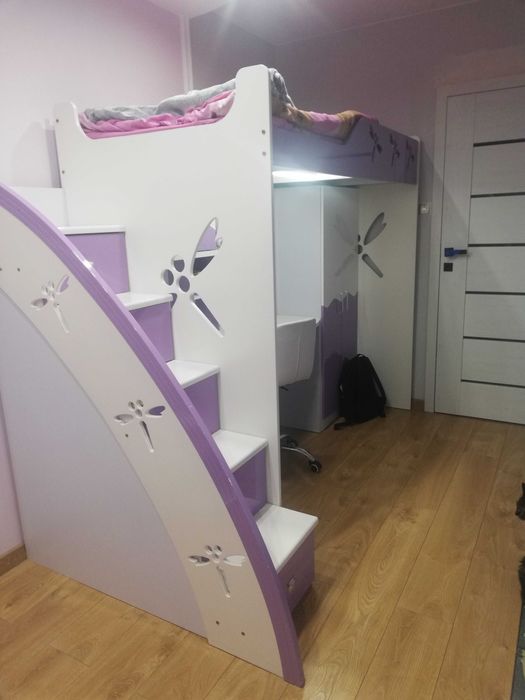 Sprzedam meble (łóżko piętrowe z biurkiem / szafą)