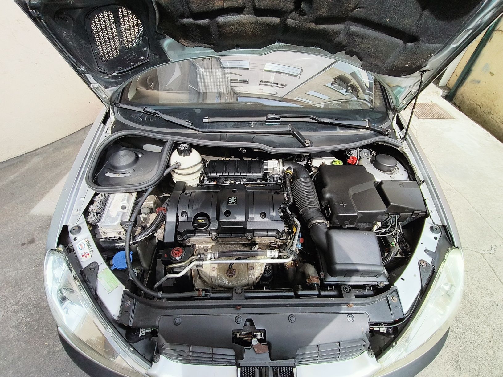 Peugeot 206 Cabrio 1.6 110cv impecável