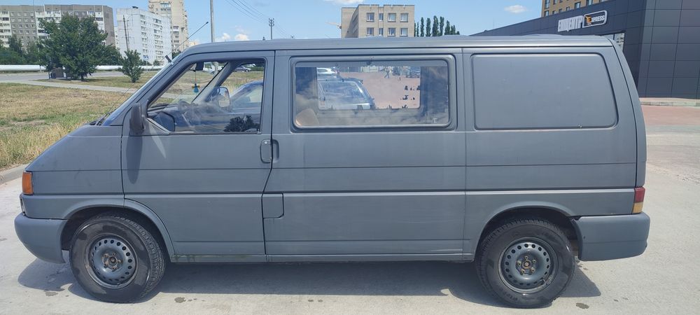 Volkswagen T4 не розмитнений