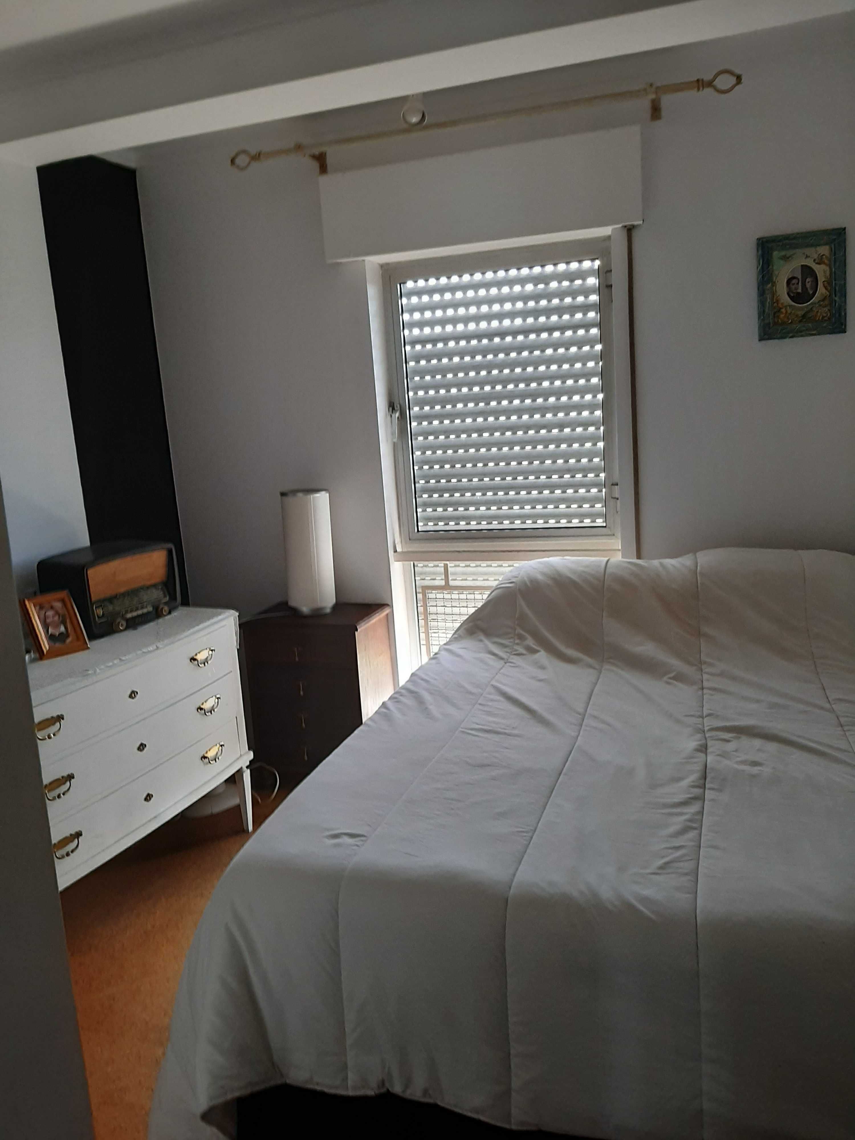 Alugo quarto em Lisboa