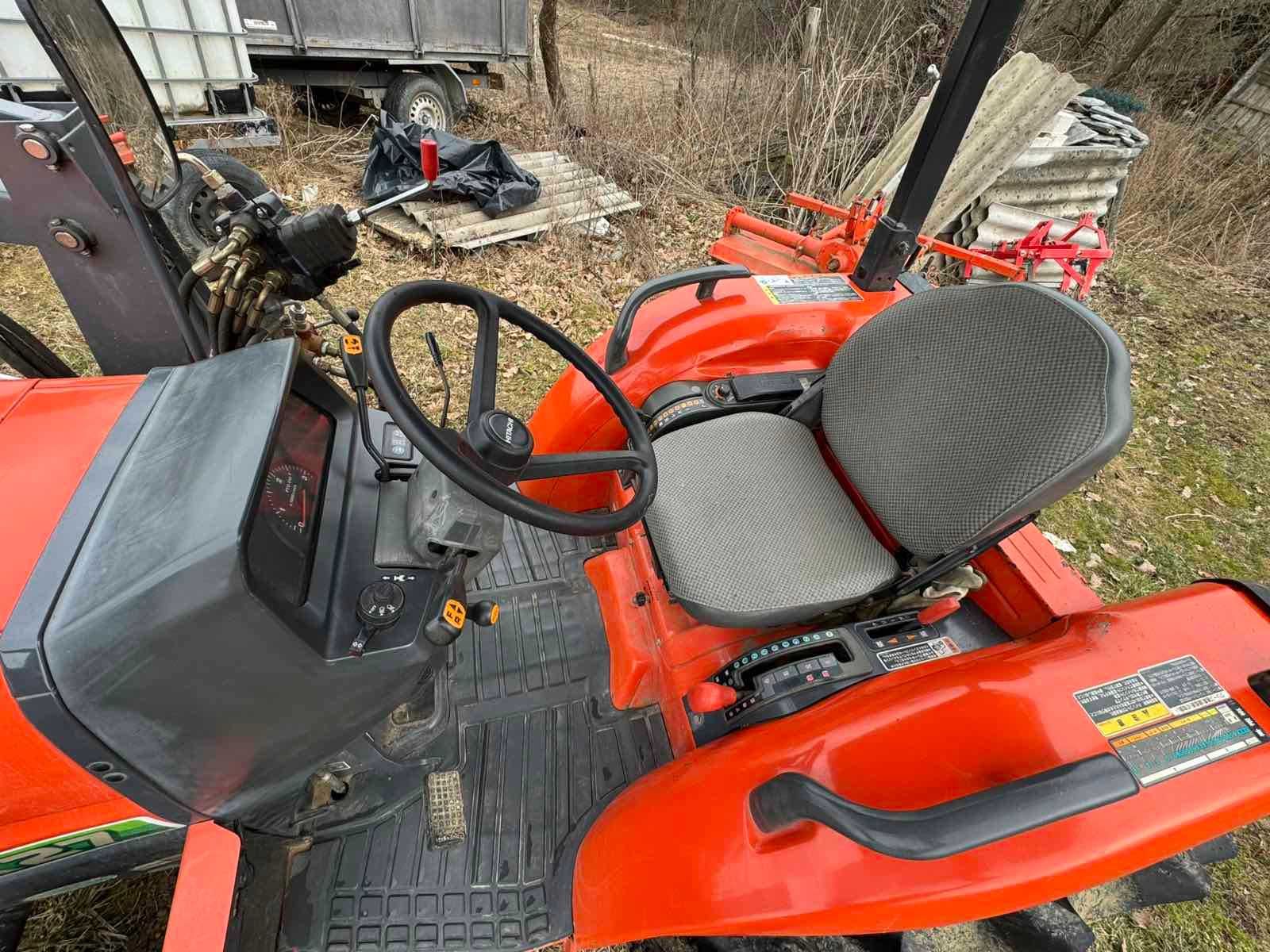 Kubota KL 27 2001 Японські трактори