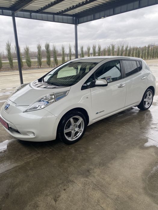 Ніссан ліф 2014 рік