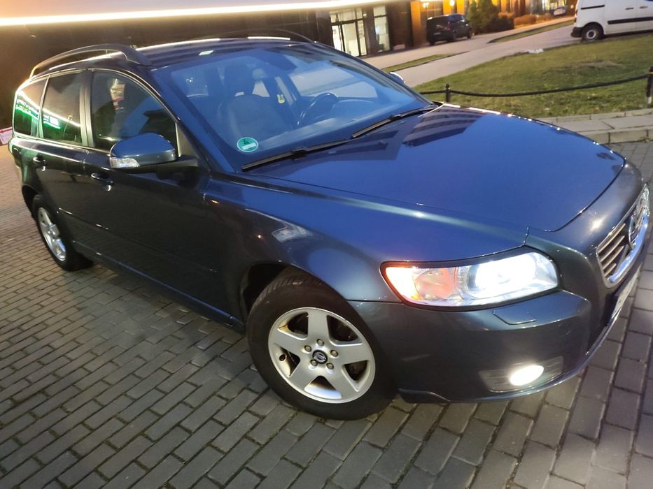 Оригінал пробіг! Свіжопригнана! Супер стан! Volvo v50, 1.6 МПІ газ бен