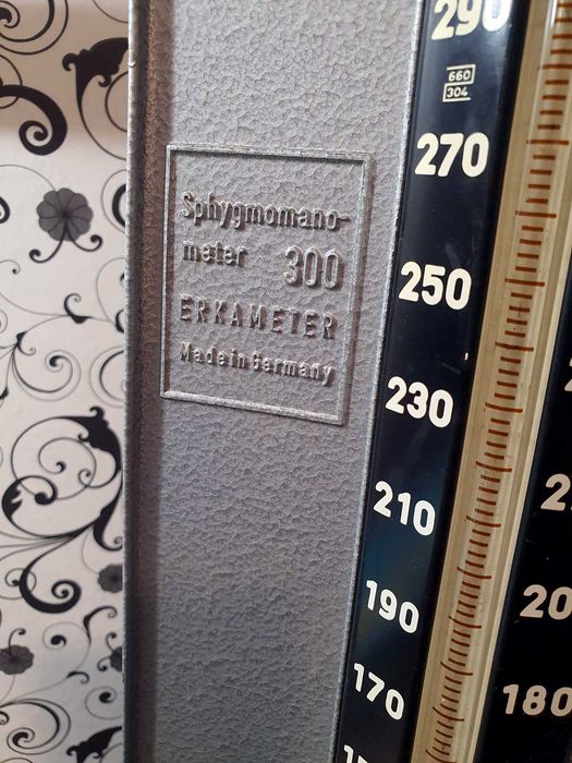 Esfigmomanómetro (Medidor de pressão arterial) de coluna de mercúrio