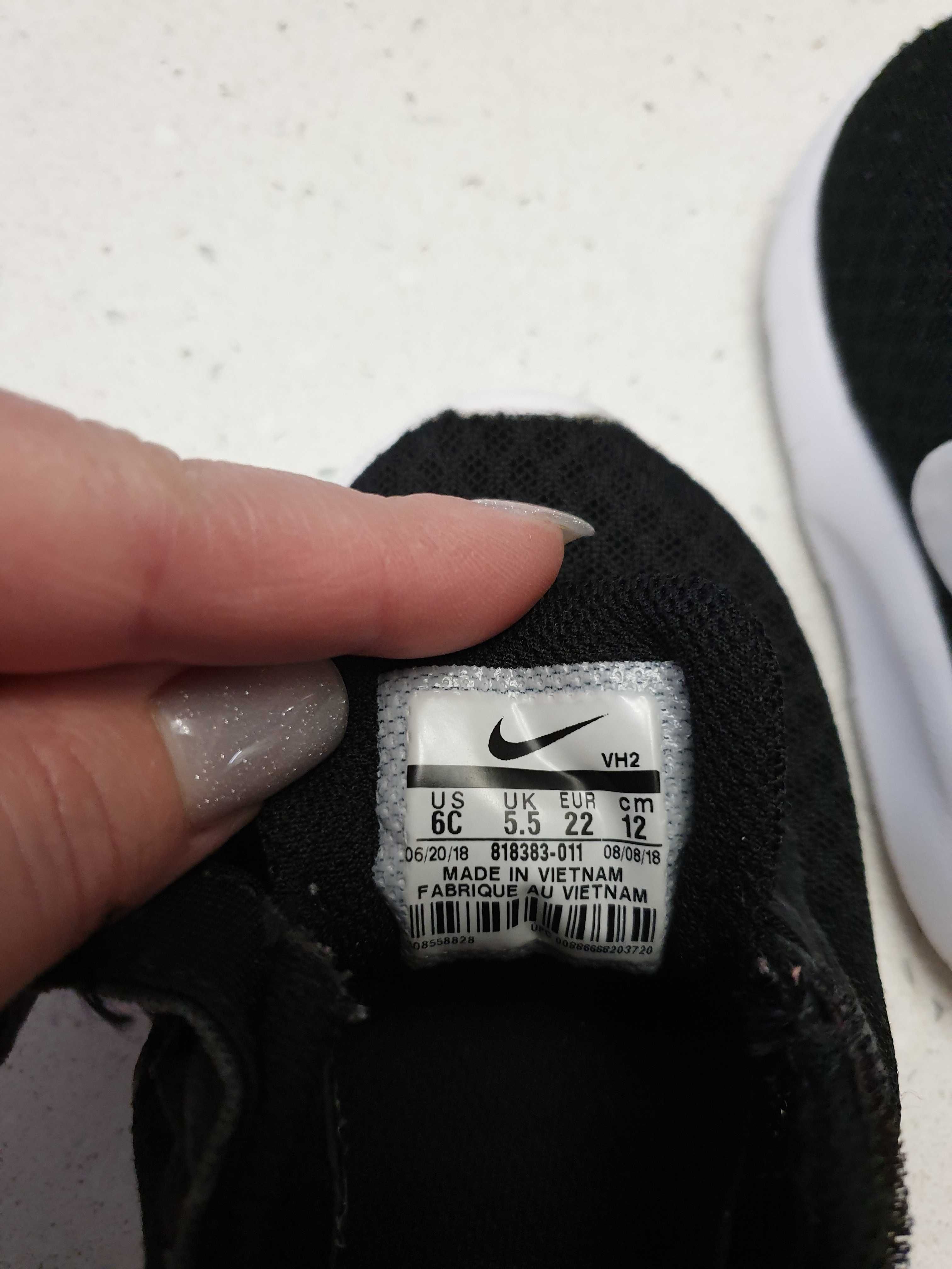 Дитячі кросівки Nike 22 розмір