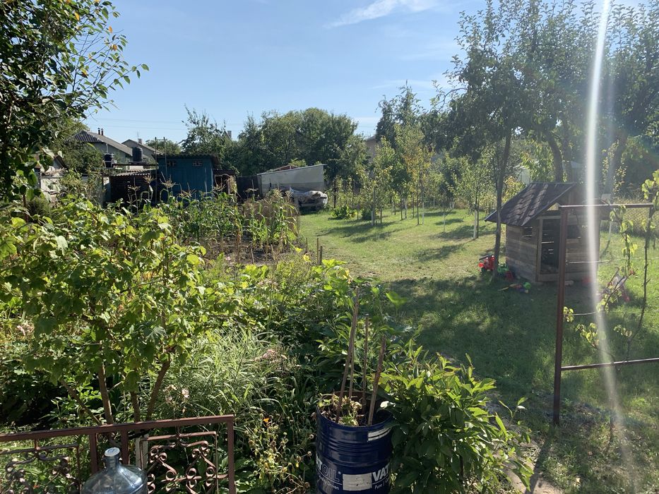 Дача біля села Буцнів