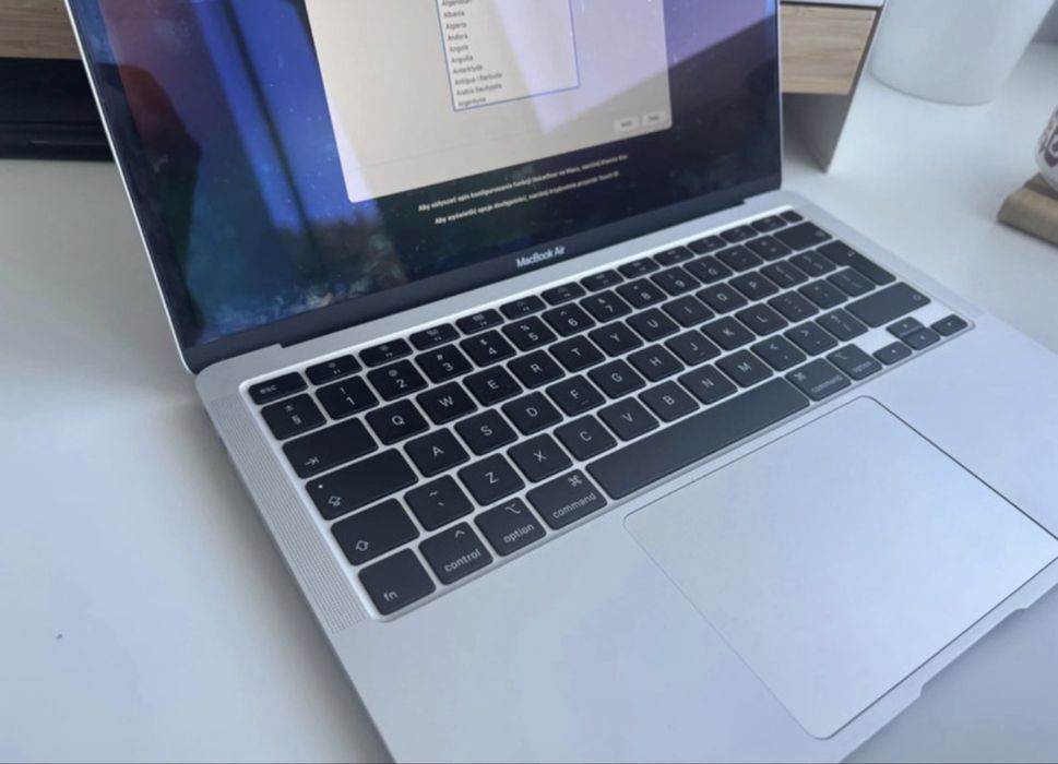 MacBook Air 2020