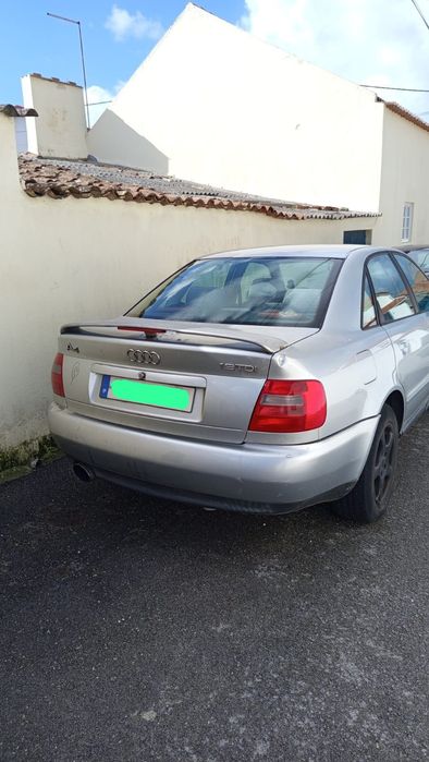 Vendo Audi A4 1.9 TDI