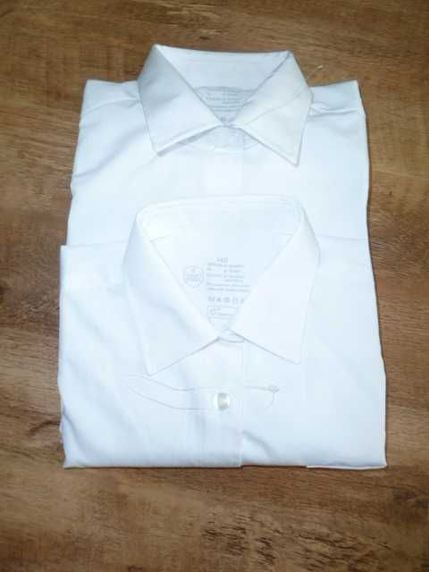 Новая белая  блузка на 9-10 лет рост 140 см, школьная рубашка