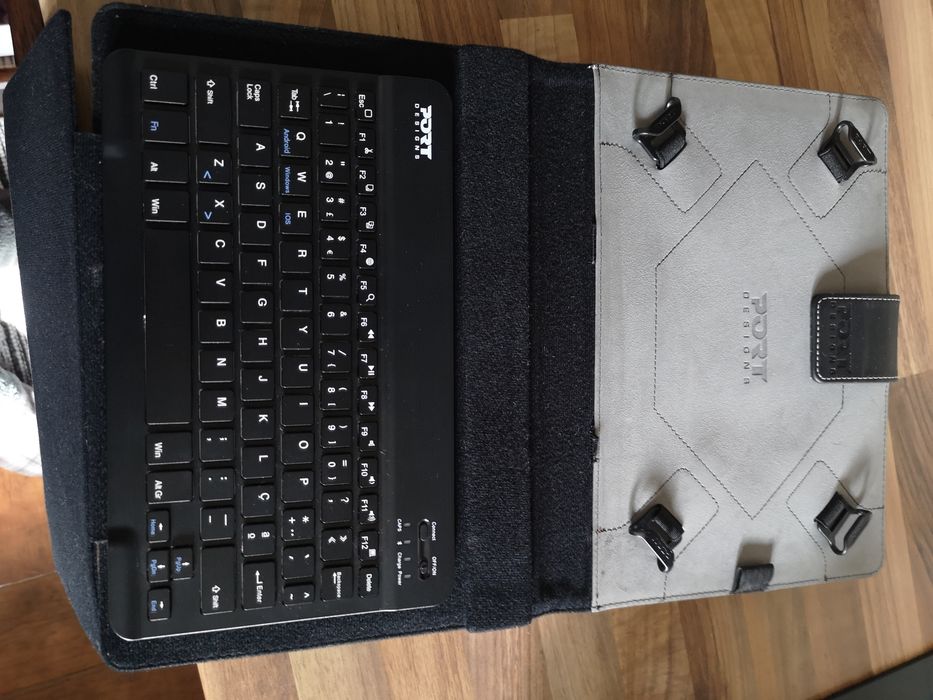 Teclado Bluetooth e capa para tablet 10"