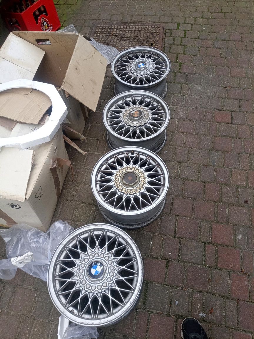 BMW E30 bbs 15 dekle