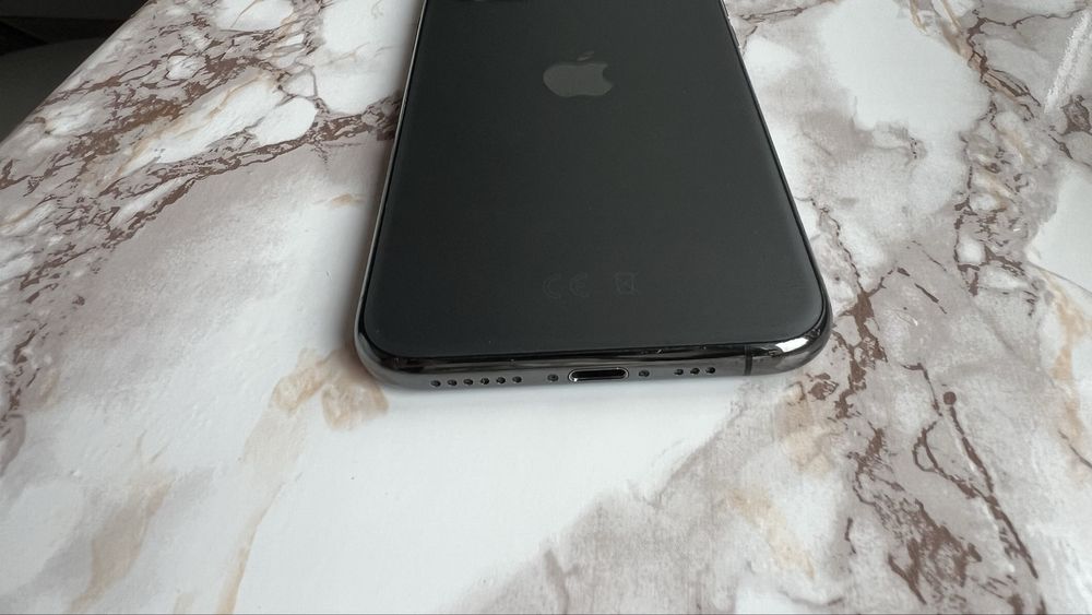 11 про на 256 гб,черный