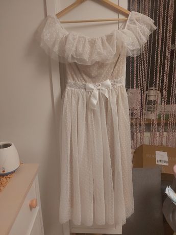 Sukienka tiulowa Kora w groszki biała