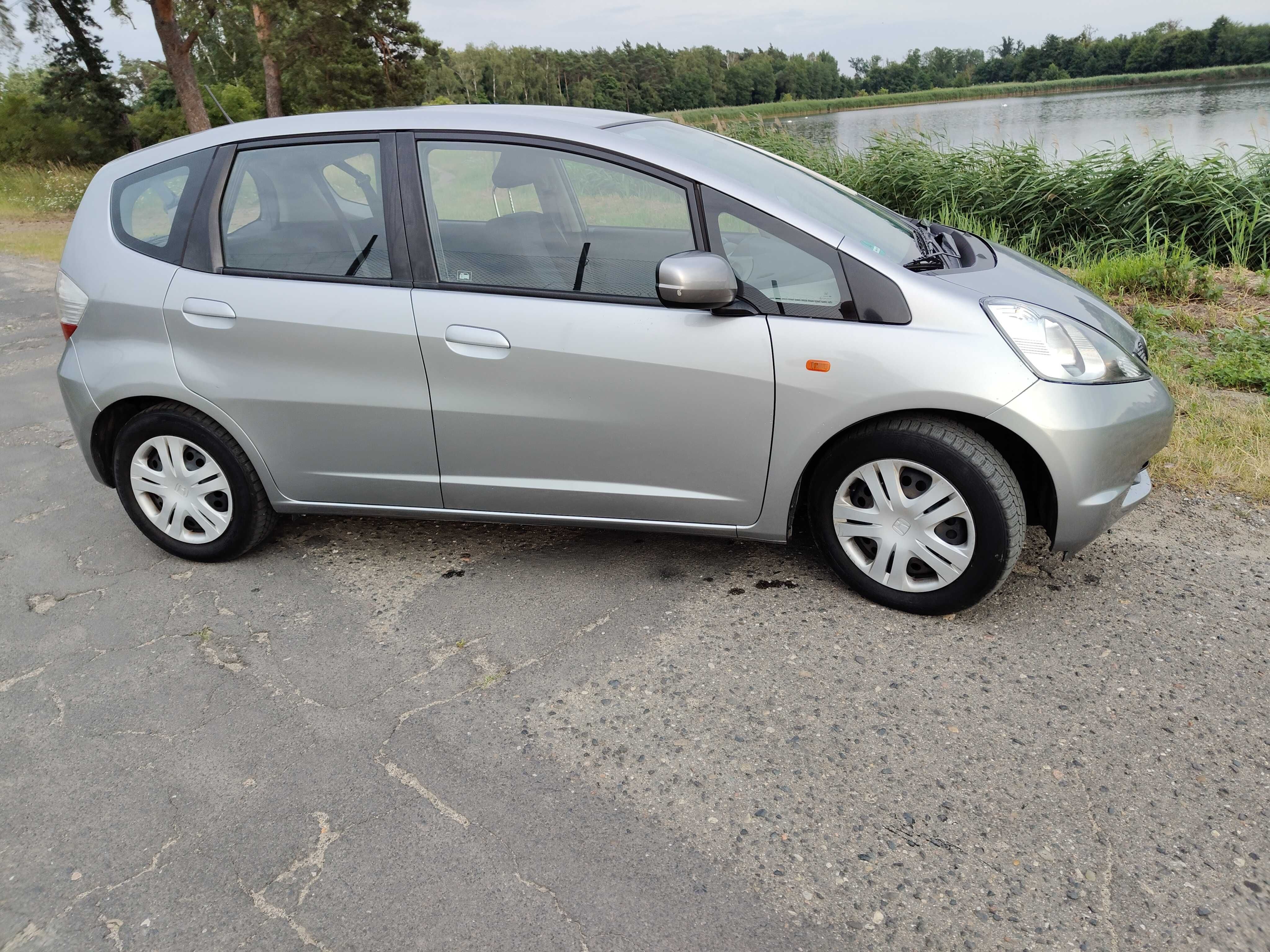 Sprzedam Honda jazz 97000 przebieg