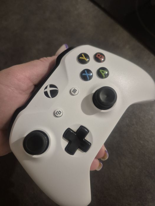 Pad Xbox One/PC biały, oryginalny, model 1708