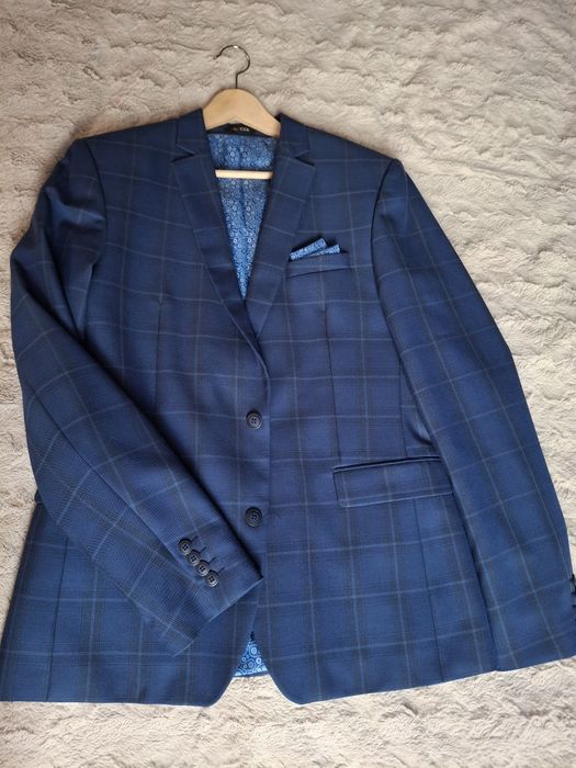 Marynarka i spodnie 3 koszule gratis