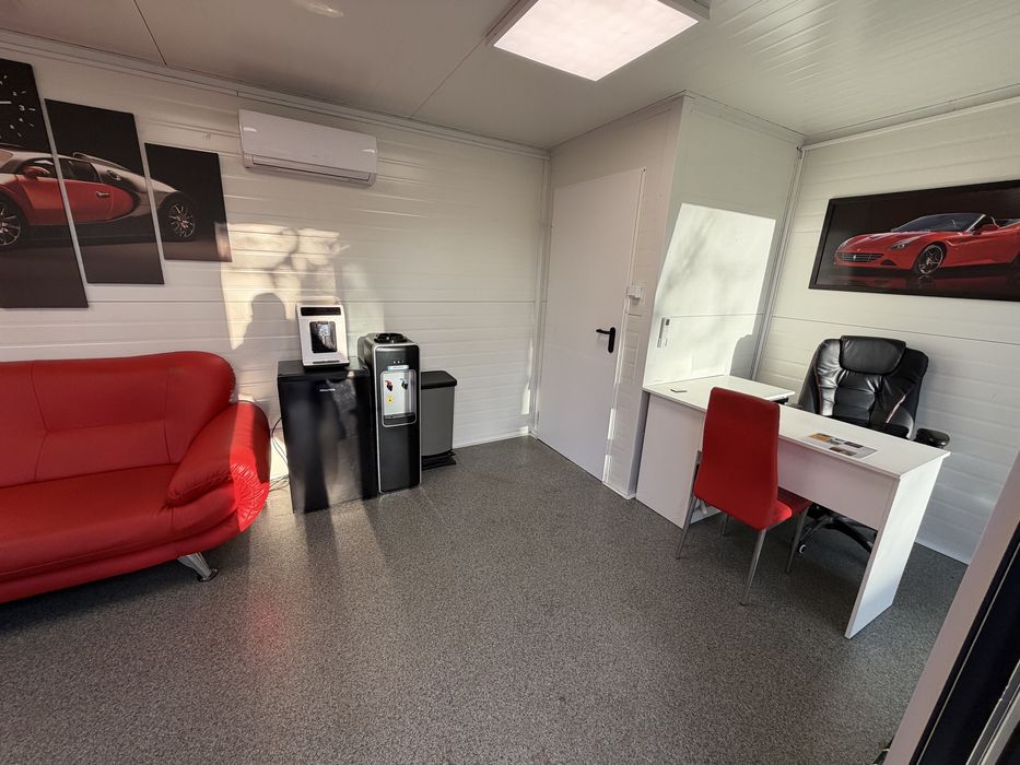 Lokal w centrum miasta * do wynajcia * 20 metrow * zaplecze sanitarne