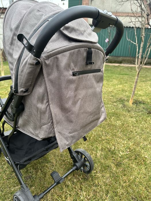 Прогулянкова коляска Flash